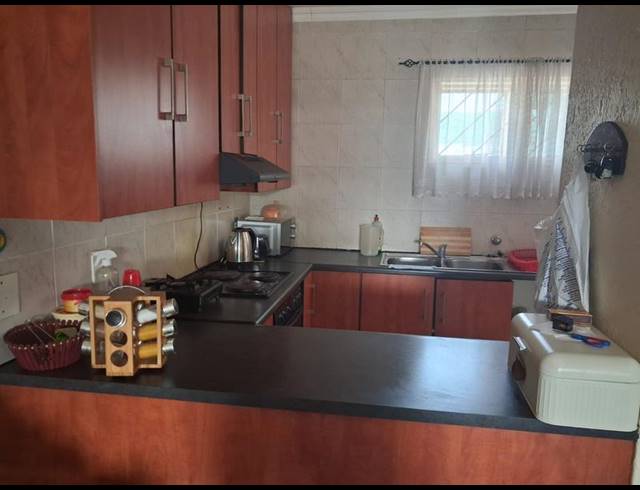 2 BEDROOM TOWNHOUSE FOR SALE IN MULBARTON